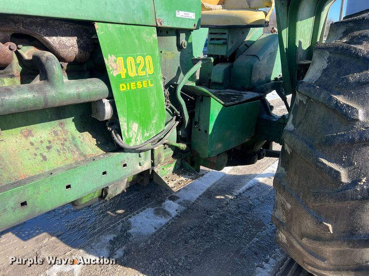 image for item OA9243 1966 John Deere 4020  tractor