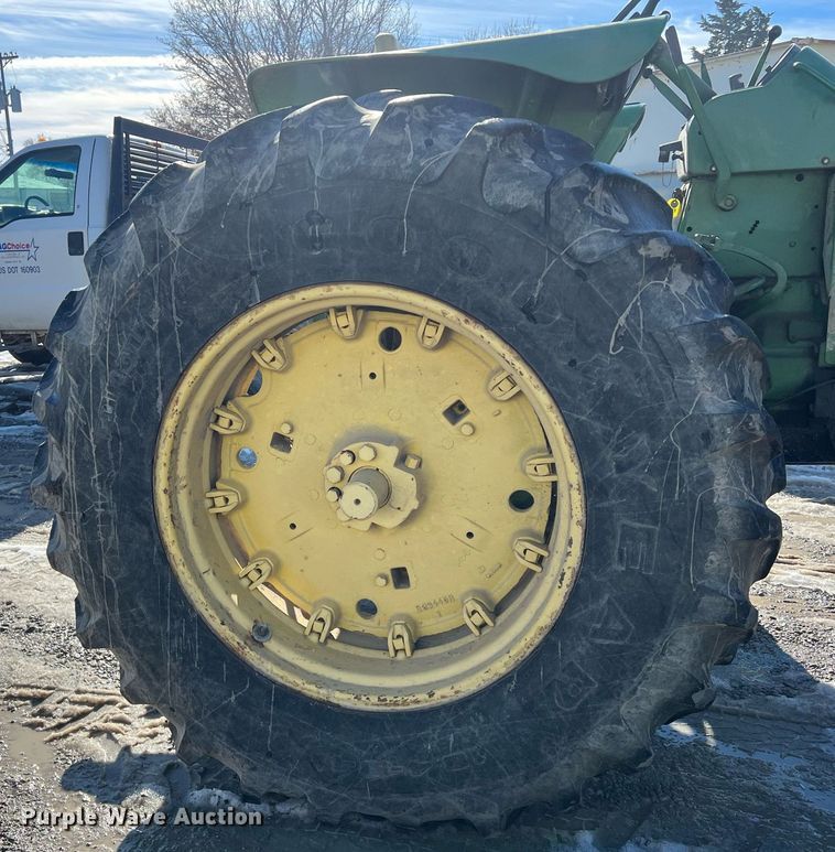 image for item OA9243 1966 John Deere 4020  tractor