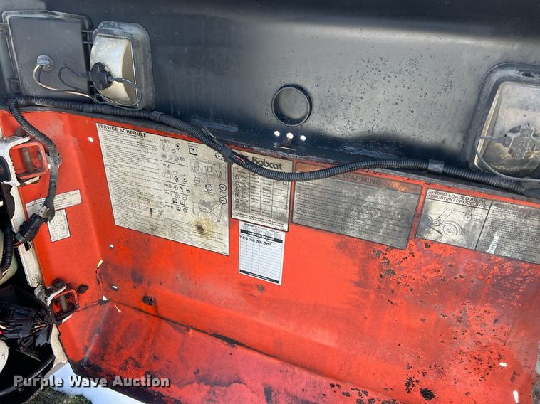 image for item OA9246 1996 Bobcat 753  skid steer loader