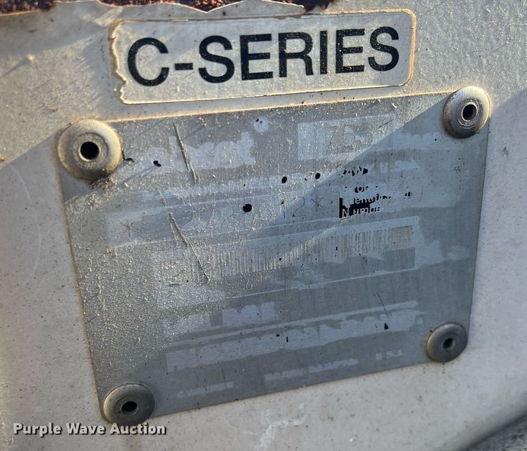 image for item OA9246 1996 Bobcat 753  skid steer loader