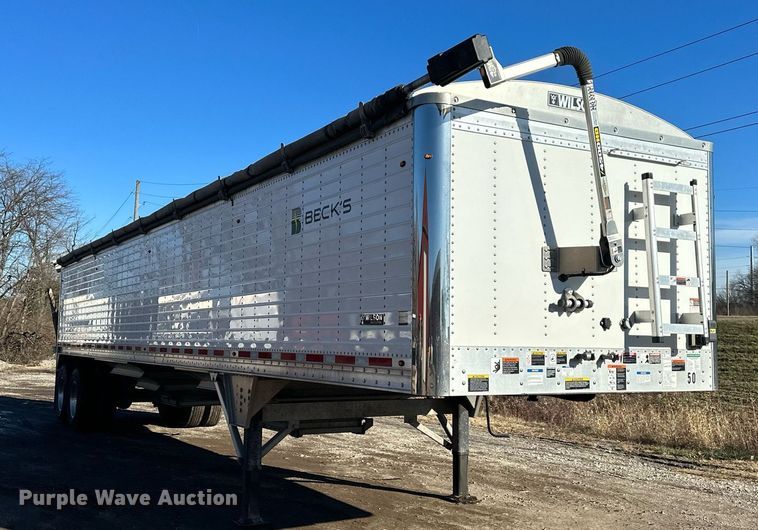 image for item OF9156 2023 Wilson PaceSetter  grain trailer