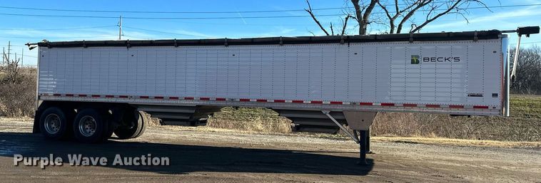 image for item OF9156 2023 Wilson PaceSetter  grain trailer