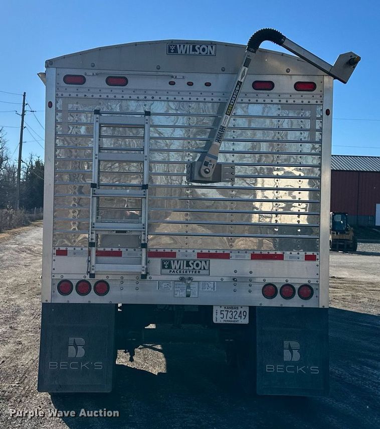 image for item OF9156 2023 Wilson PaceSetter  grain trailer