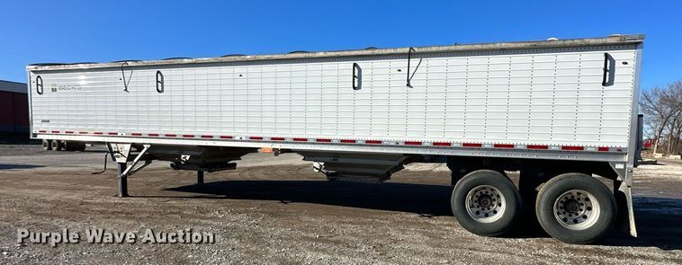 image for item OF9156 2023 Wilson PaceSetter  grain trailer