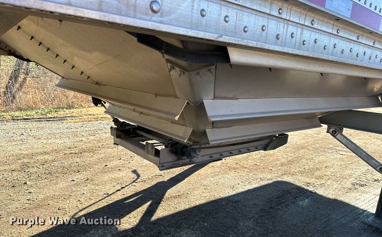 image for item OF9156 2023 Wilson PaceSetter  grain trailer