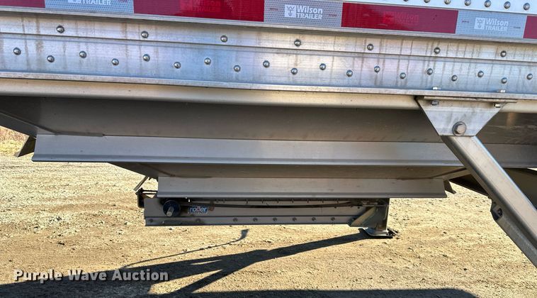image for item OF9156 2023 Wilson PaceSetter  grain trailer