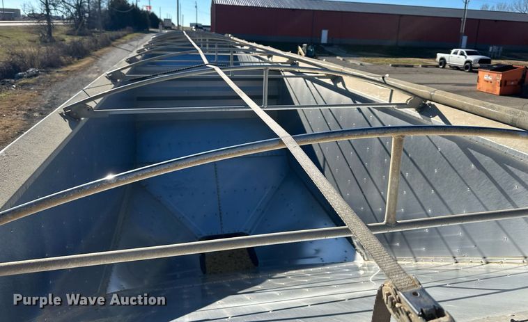 image for item OF9156 2023 Wilson PaceSetter  grain trailer