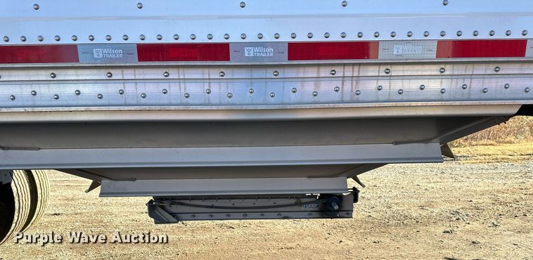 image for item OF9156 2023 Wilson PaceSetter  grain trailer