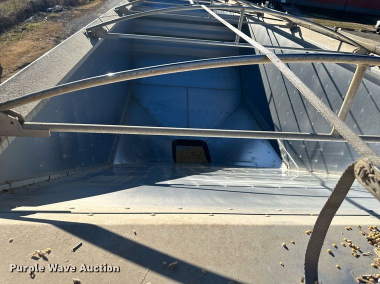 image for item OF9156 2023 Wilson PaceSetter  grain trailer