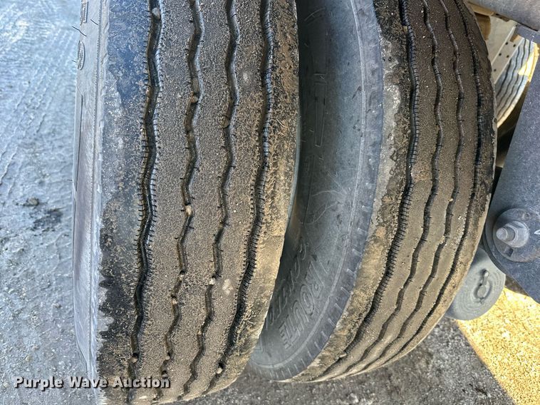 image for item OF9156 2023 Wilson PaceSetter  grain trailer