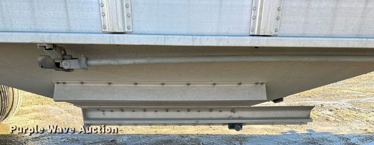 image for item OF9158 2014 Cornhusker 800  grain trailer