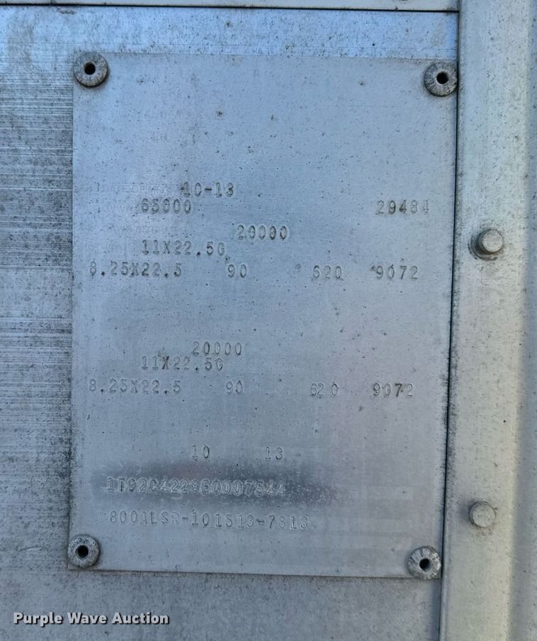 image for item OF9158 2014 Cornhusker 800  grain trailer