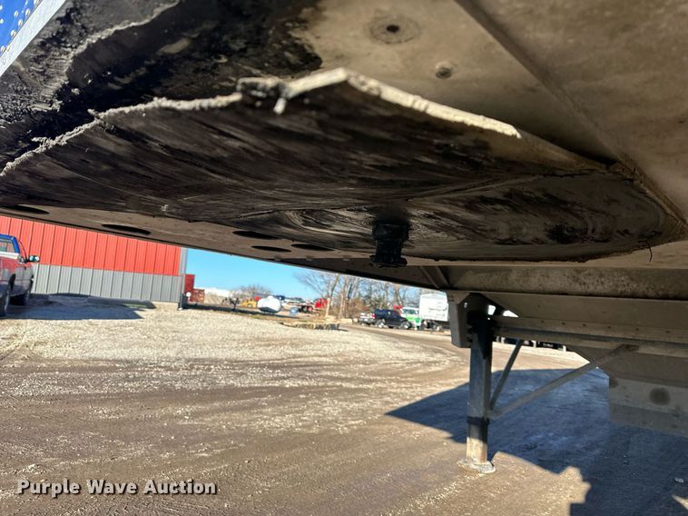 image for item OF9159 2016 Cornhusker 800  grain trailer