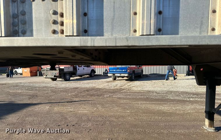 image for item OF9159 2016 Cornhusker 800  grain trailer