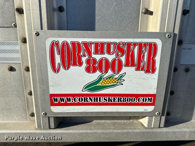 image for item OF9159 2016 Cornhusker 800  grain trailer