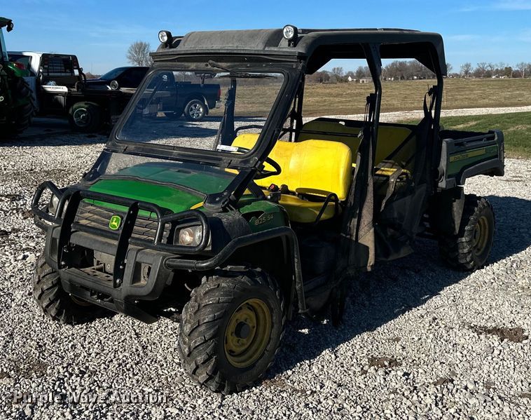 image for item OF9161 2014 John Deere Gator 825i S4  utility vehicle