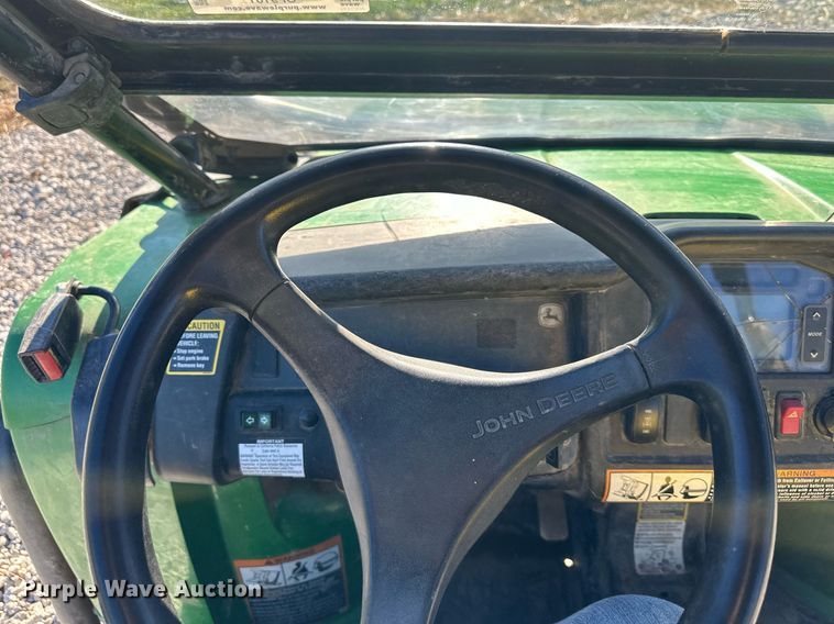 image for item OF9161 2014 John Deere Gator 825i S4  utility vehicle