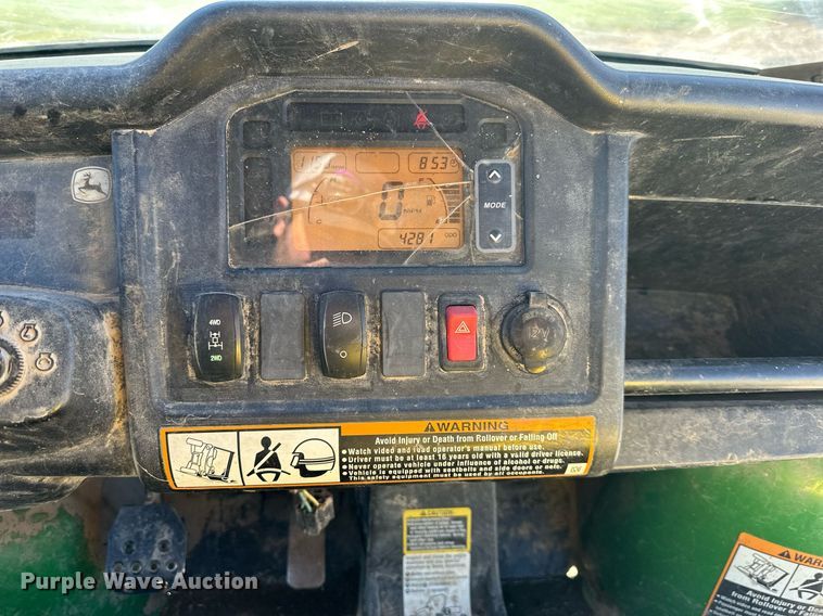 image for item OF9161 2014 John Deere Gator 825i S4  utility vehicle