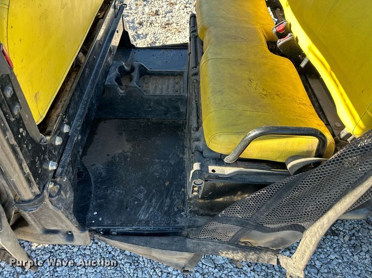 image for item OF9161 2014 John Deere Gator 825i S4  utility vehicle