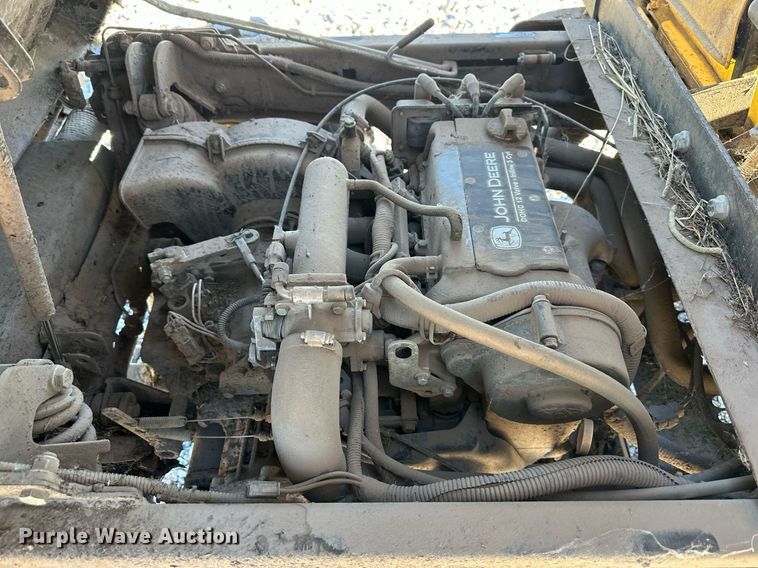 image for item OF9161 2014 John Deere Gator 825i S4  utility vehicle