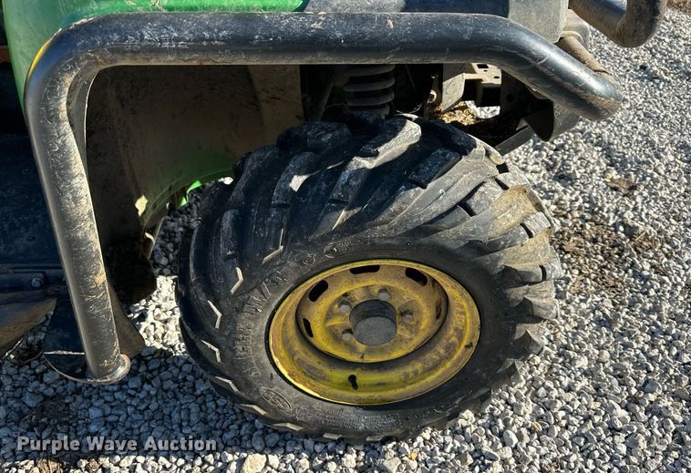 image for item OF9161 2014 John Deere Gator 825i S4  utility vehicle