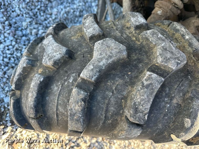 image for item OF9161 2014 John Deere Gator 825i S4  utility vehicle