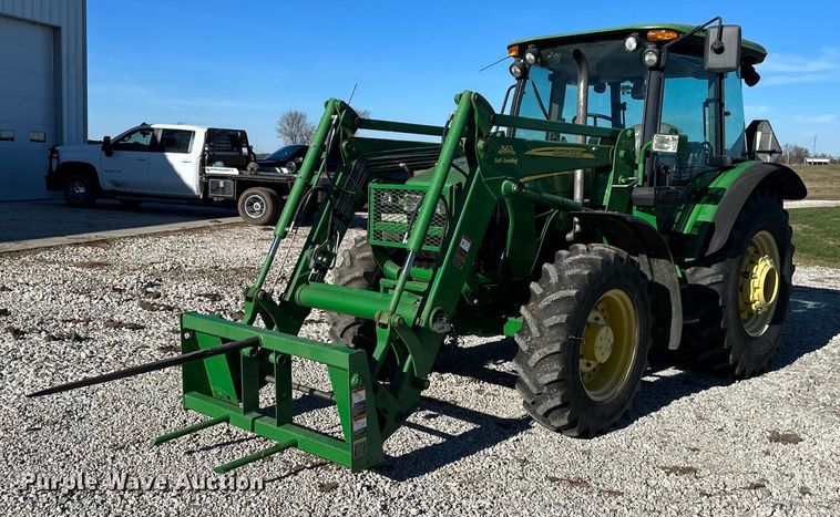 image for item OF9162 2009 John Deere 5105M  MFWD tractor