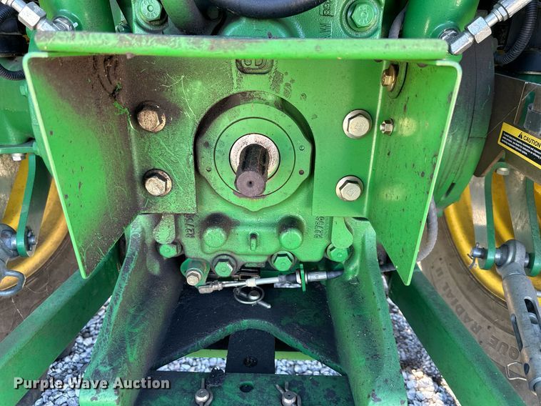 image for item OF9162 2009 John Deere 5105M  MFWD tractor