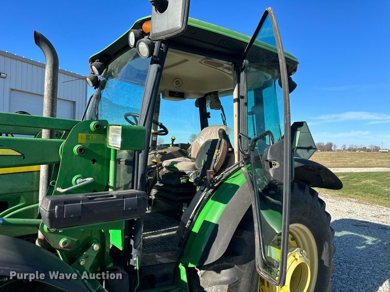 image for item OF9162 2009 John Deere 5105M  MFWD tractor