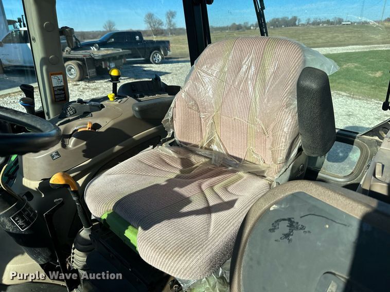 image for item OF9162 2009 John Deere 5105M  MFWD tractor