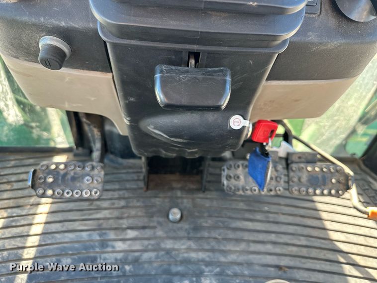 image for item OF9162 2009 John Deere 5105M  MFWD tractor