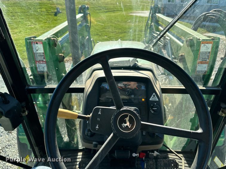 image for item OF9162 2009 John Deere 5105M  MFWD tractor