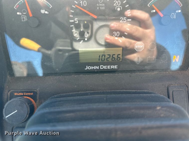 image for item OF9162 2009 John Deere 5105M  MFWD tractor