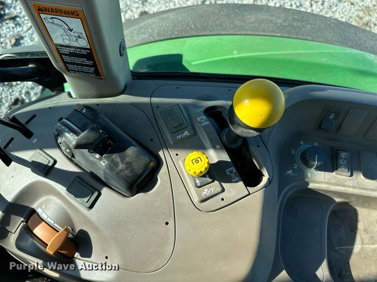 image for item OF9162 2009 John Deere 5105M  MFWD tractor