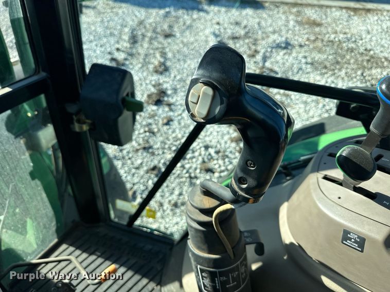 image for item OF9162 2009 John Deere 5105M  MFWD tractor