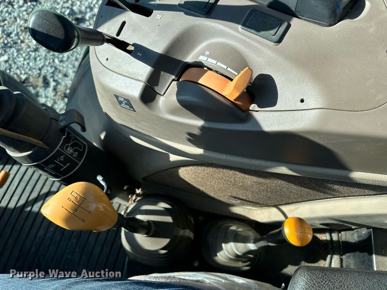 image for item OF9162 2009 John Deere 5105M  MFWD tractor