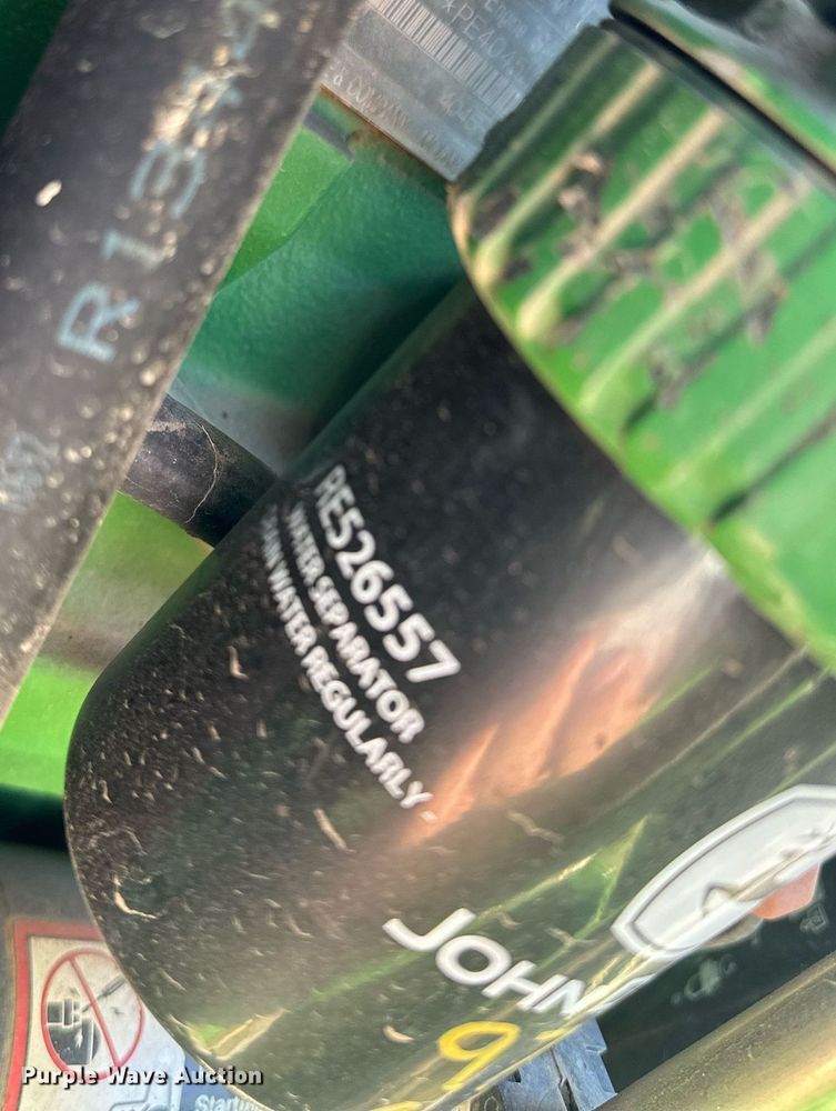 image for item OF9162 2009 John Deere 5105M  MFWD tractor