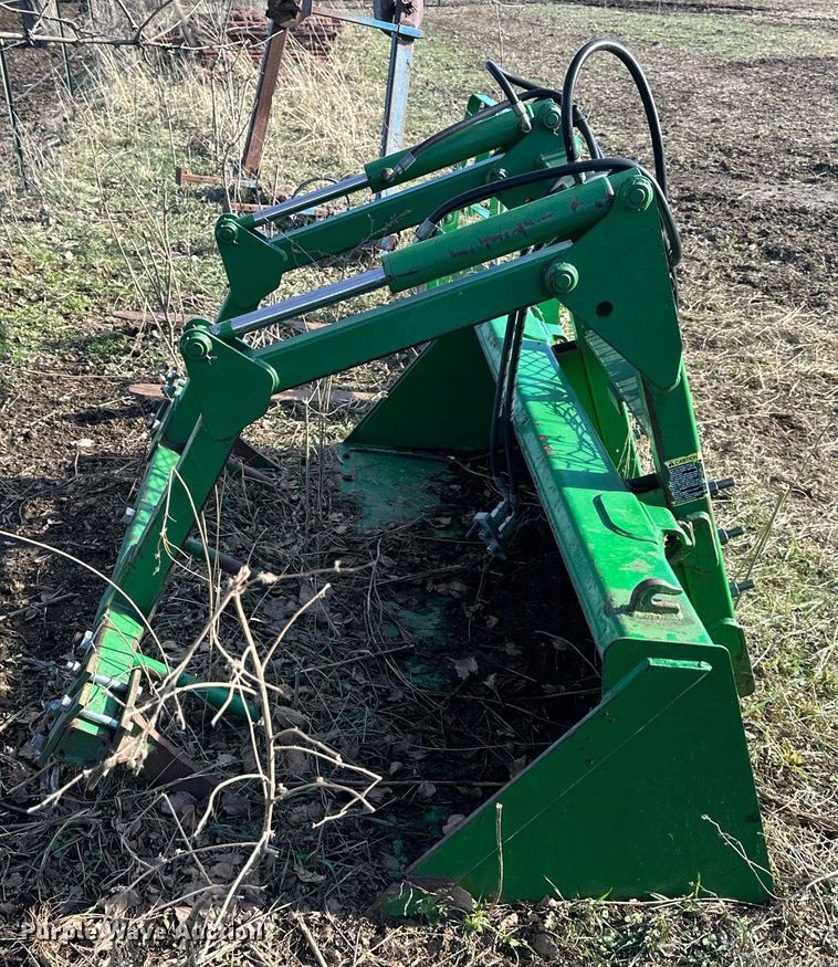 image for item OF9162 2009 John Deere 5105M  MFWD tractor