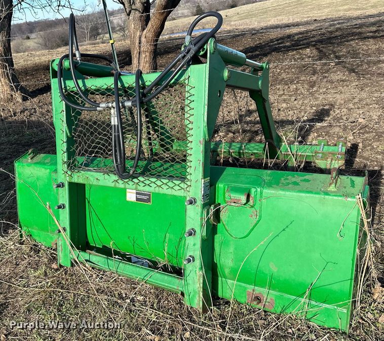 image for item OF9162 2009 John Deere 5105M  MFWD tractor