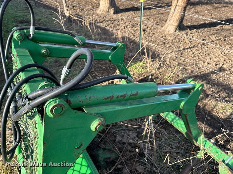 image for item OF9162 2009 John Deere 5105M  MFWD tractor