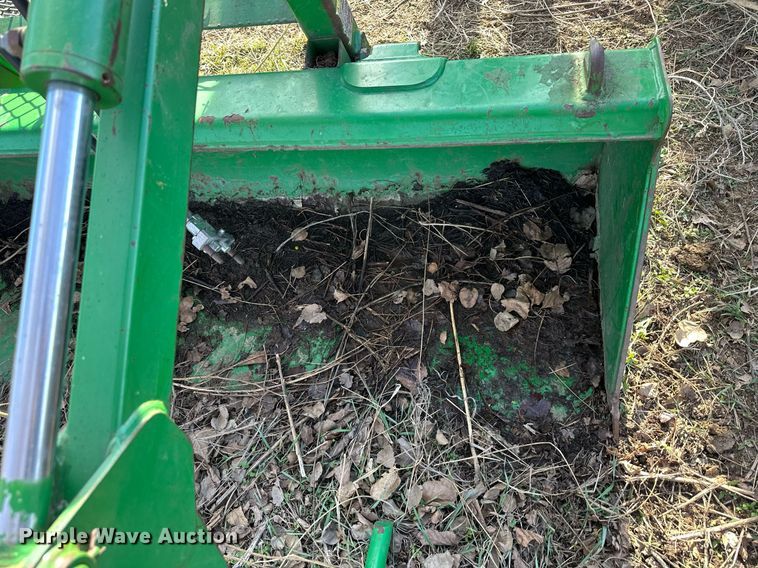 image for item OF9162 2009 John Deere 5105M  MFWD tractor