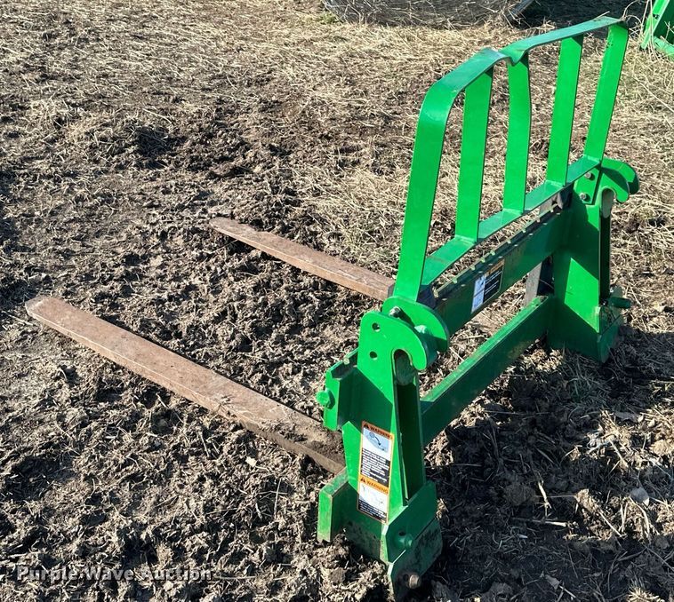 image for item OF9162 2009 John Deere 5105M  MFWD tractor