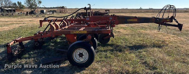 image for item OK9108 Sunflower 3650-25 sweep plow