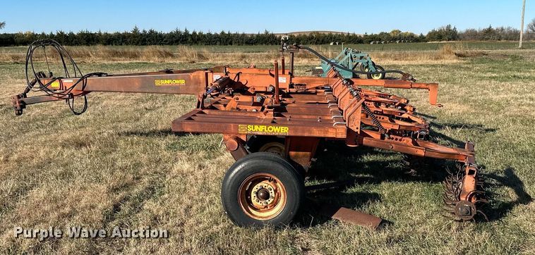 image for item OK9108 Sunflower 3650-25 sweep plow