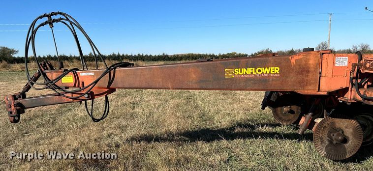 image for item OK9108 Sunflower 3650-25 sweep plow