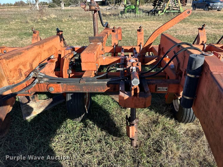 image for item OK9108 Sunflower 3650-25 sweep plow