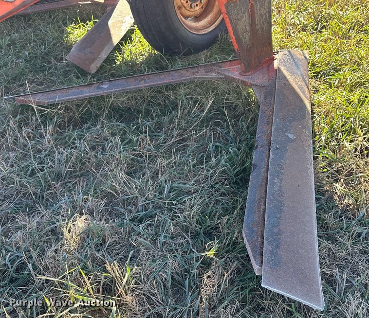 image for item OK9108 Sunflower 3650-25 sweep plow