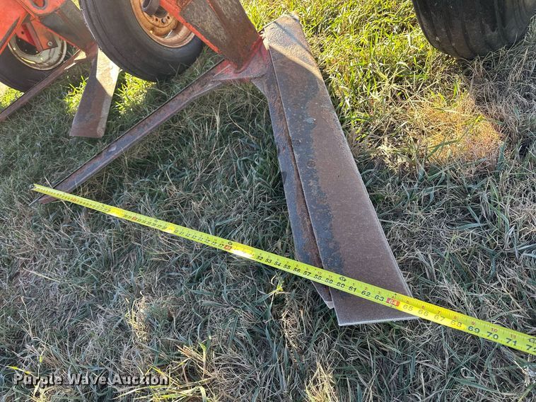 image for item OK9108 Sunflower 3650-25 sweep plow