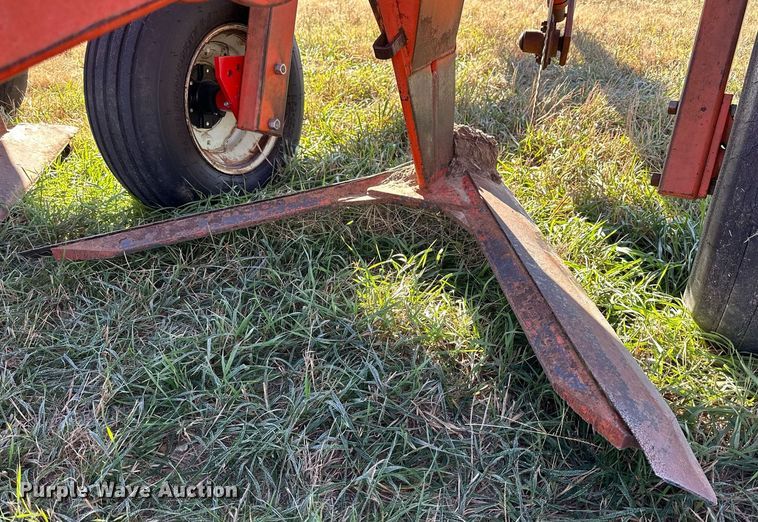 image for item OK9108 Sunflower 3650-25 sweep plow