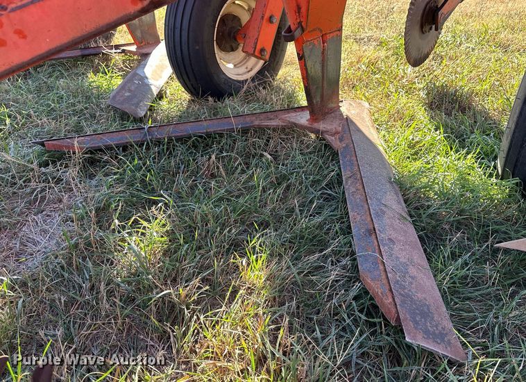 image for item OK9108 Sunflower 3650-25 sweep plow